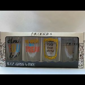 Friends 16oz 4 pack curved glass set